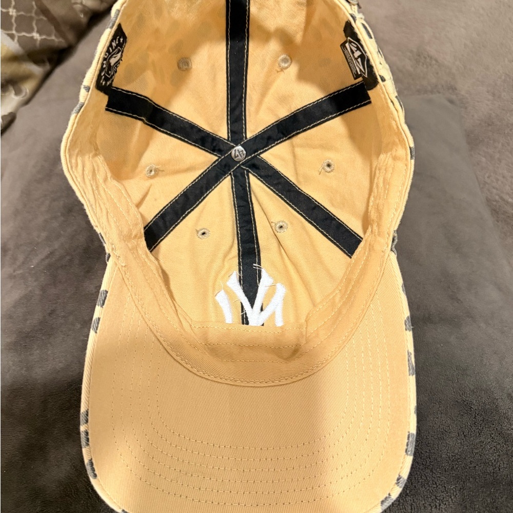 47 brand Yankee leopard hat - Picture 3 of 5